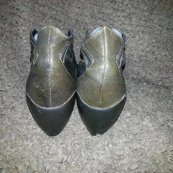 JUMP FOR THE PEOPLE-BRASH Bootie-Olive/Dark Brown - Picture 5 of 7